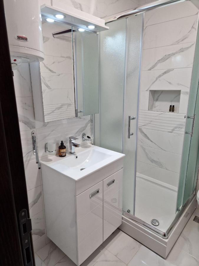 Mb Lux Apartment Vrnjacka Banja Luaran gambar
